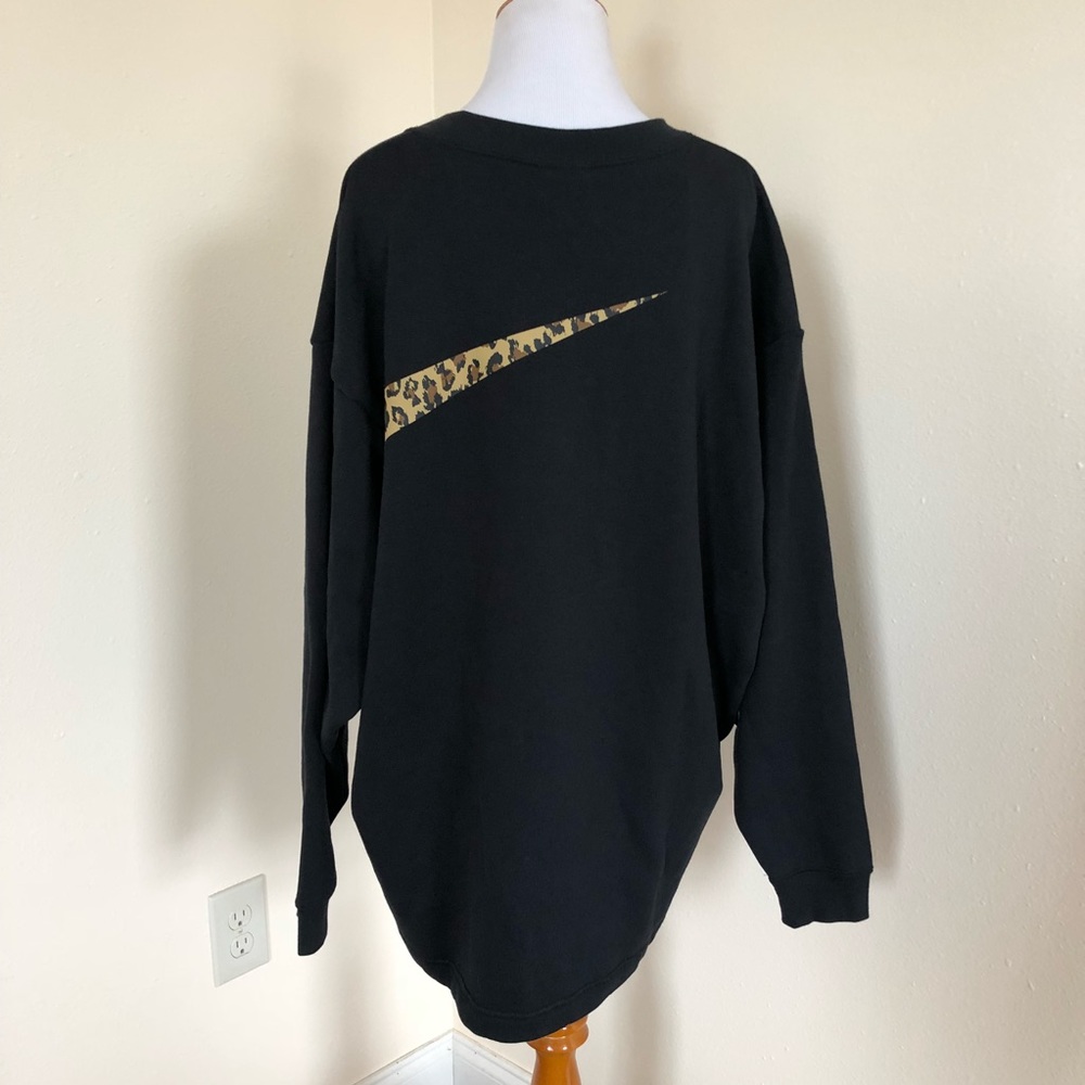 NWT Nike animal print sportswear Crew - Picture 4 of 6